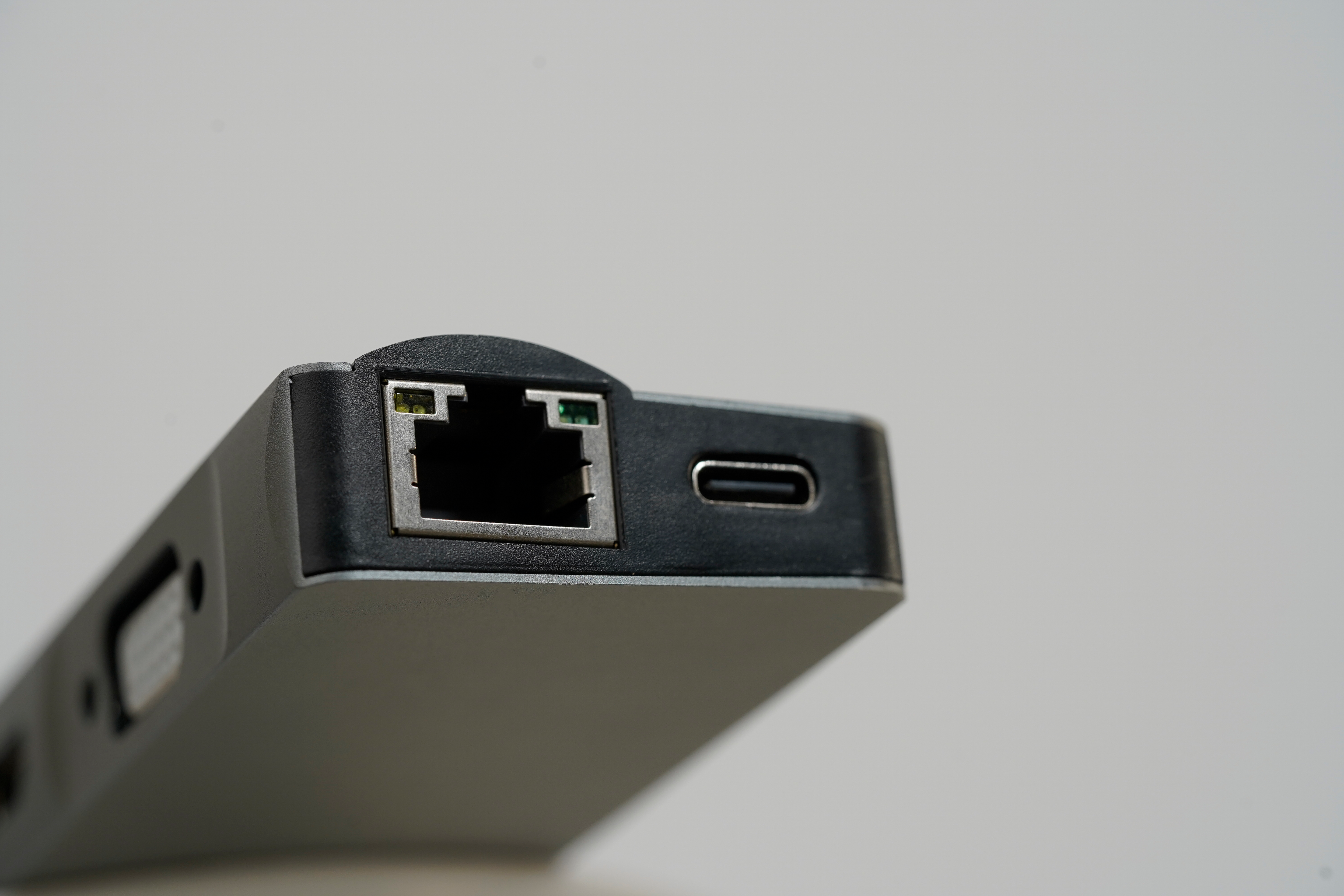 L'avvento Type-C Hub 8in 1, 2 USB 3.0, HDMI 4K, VGA, TF Card, RJ45, 87W PD Power Output