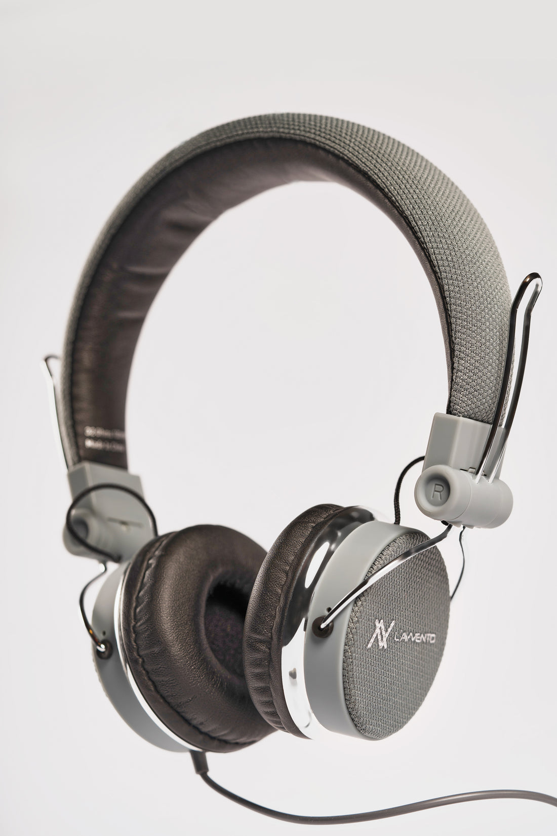 L'avvento Headphone , New Design 3.5mm Stereo Golden plug and High Quality 1.5M cable, With 40mm Speaker Driver - Gray