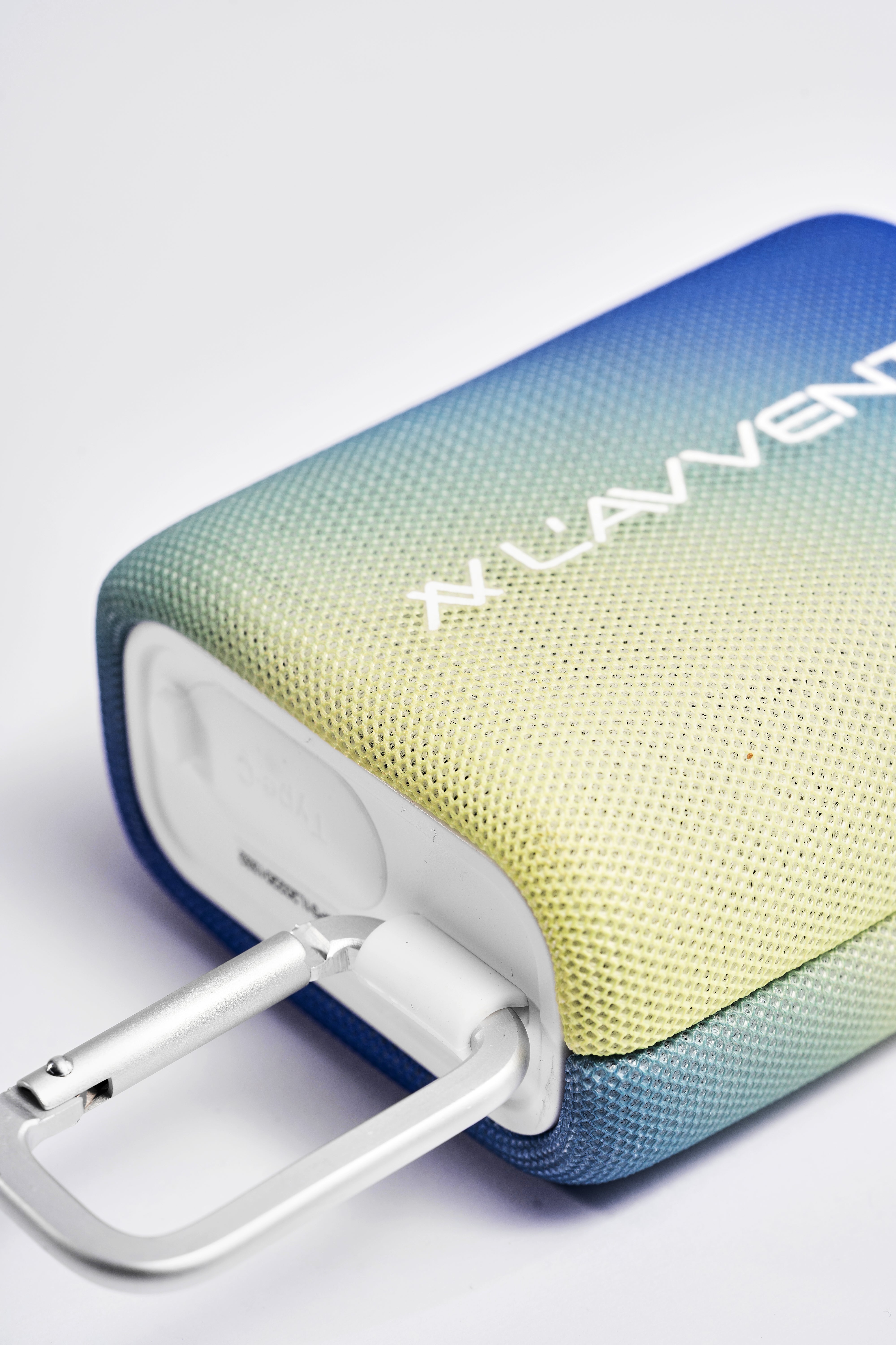 L'avvento Waterproof Speaker IPX7, 5.5W, 1500mAh, TWS, Voice Assistance, Metal Carabiner, Gradient Blue