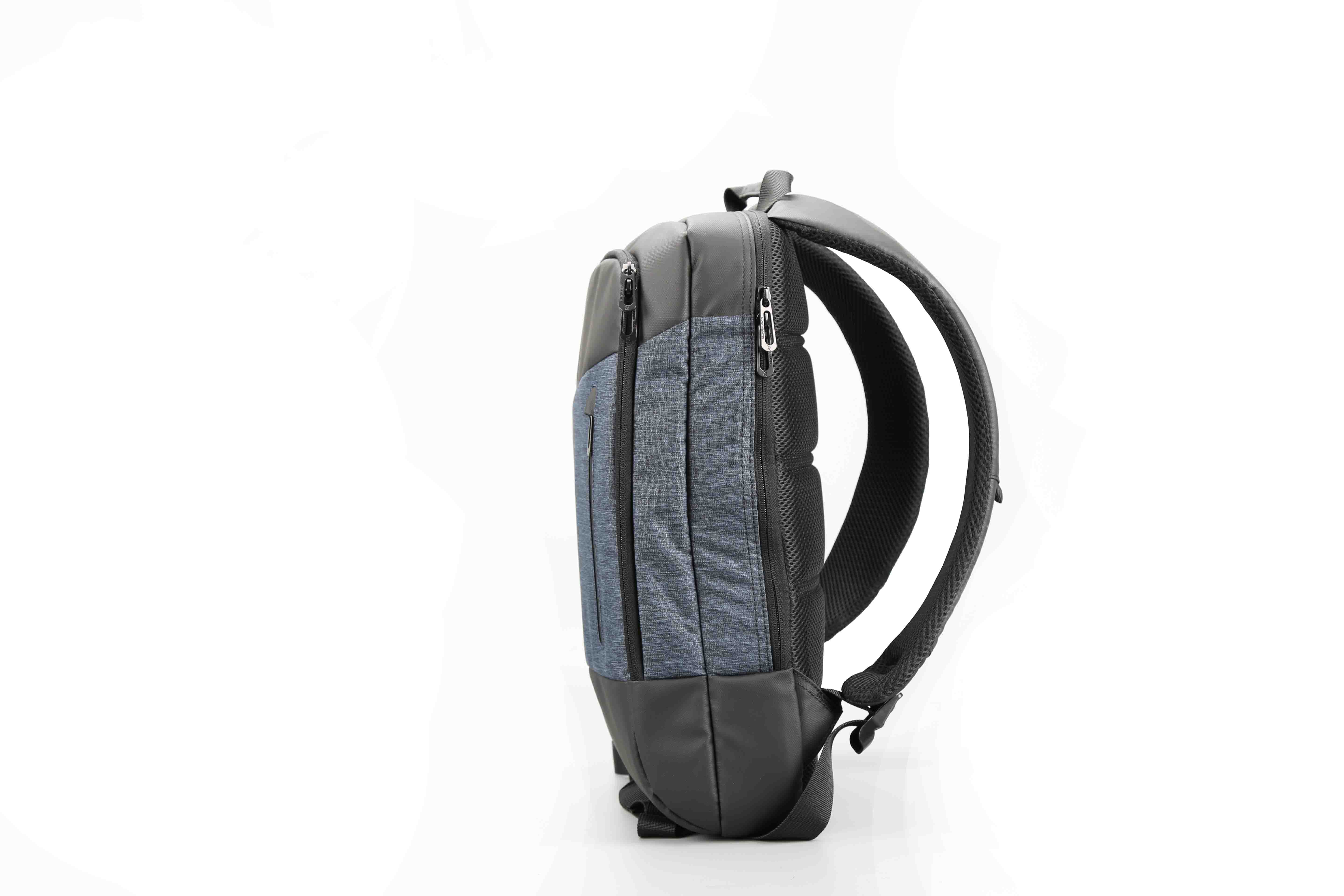 L'avvento Discovery Laptop Backpack
