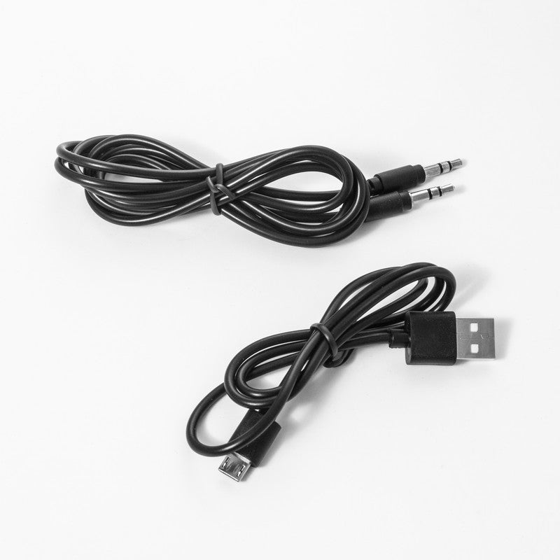 L'avvento Bluetooth Headphone , with Stereo plug , With 40mm Speaker Driver Battery Polymer Li-lon:300mAh  - White